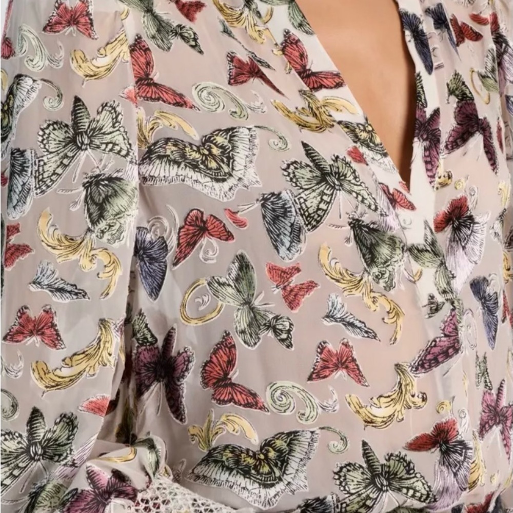 NWOT Women's Alice & Olivia Silk Butterfly Print Blouse Sheer Work Size Large - Picture 2 of 9